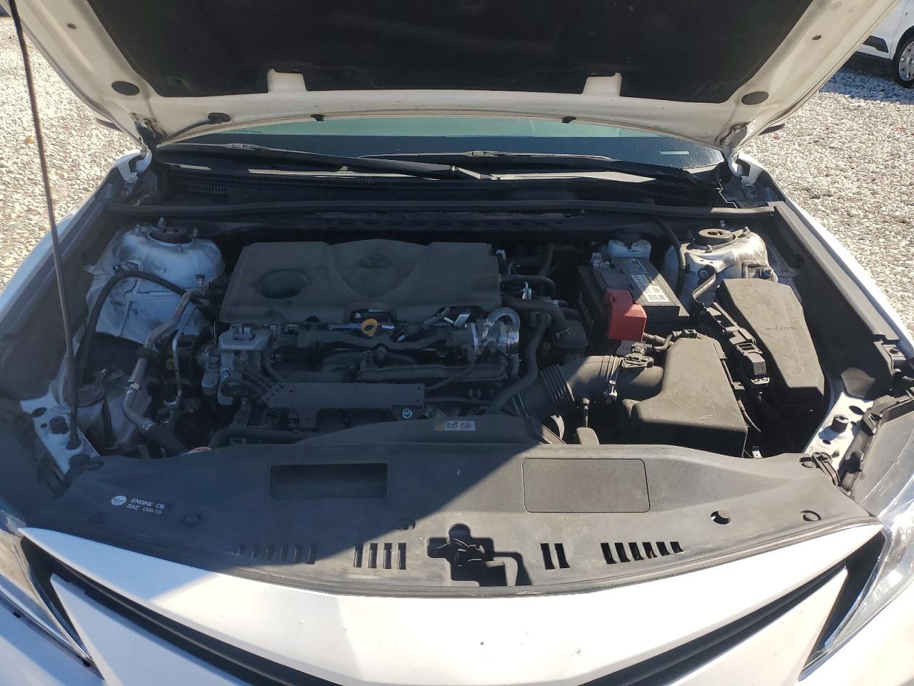 2021 TOYOTA CAMRY LE photo 11
