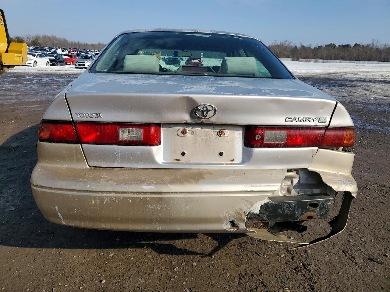 1999 TOYOTA CAMRY LE photo 6