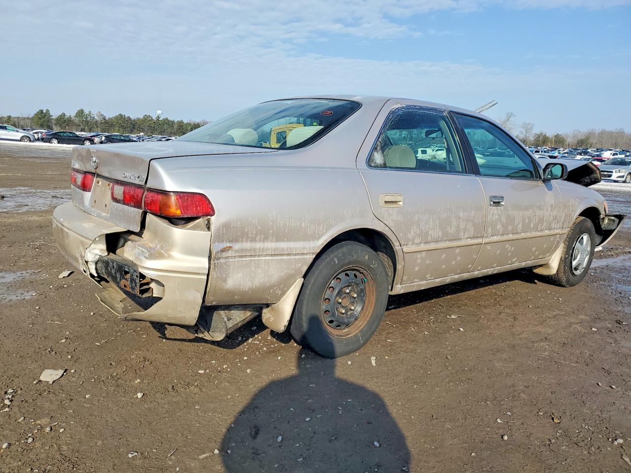 1999 TOYOTA CAMRY LE photo 3