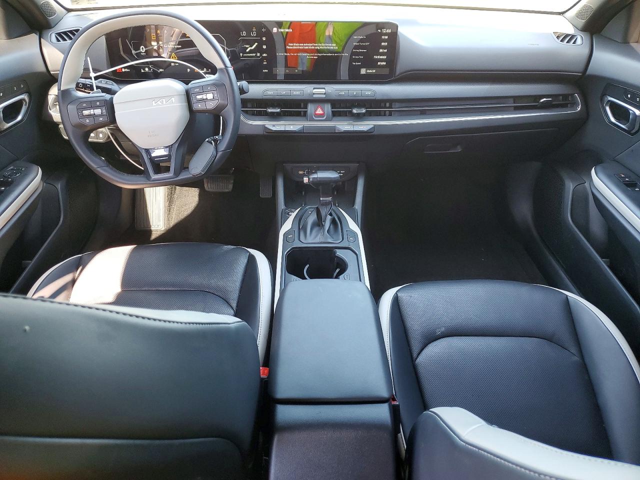 2025 KIA K4 GT LINE photo 15