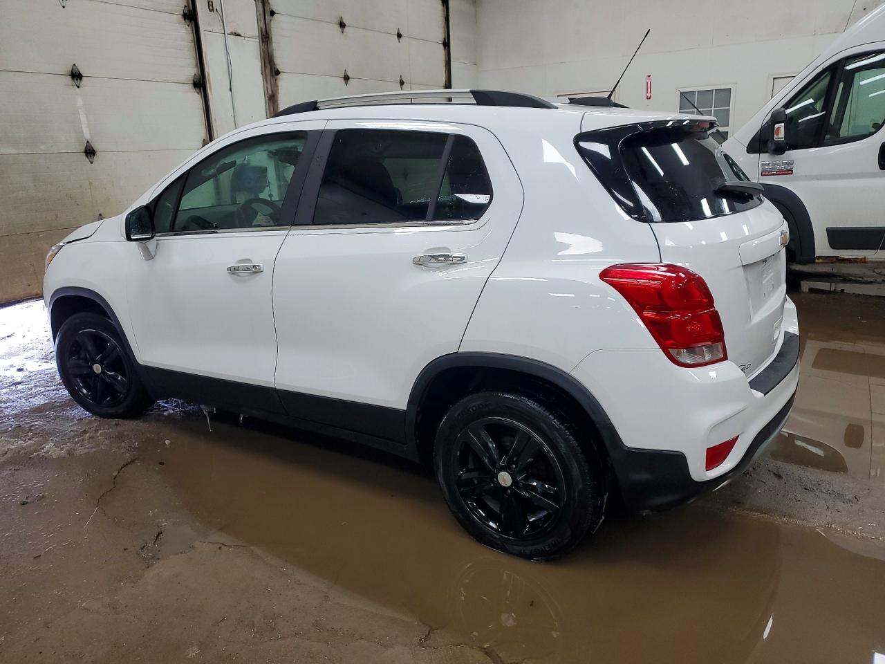 2020 CHEVROLET TRAX 1LT photo 2