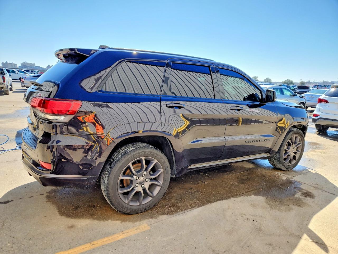 2020 JEEP GRAND CHEROKEE OVERLAND photo 3
