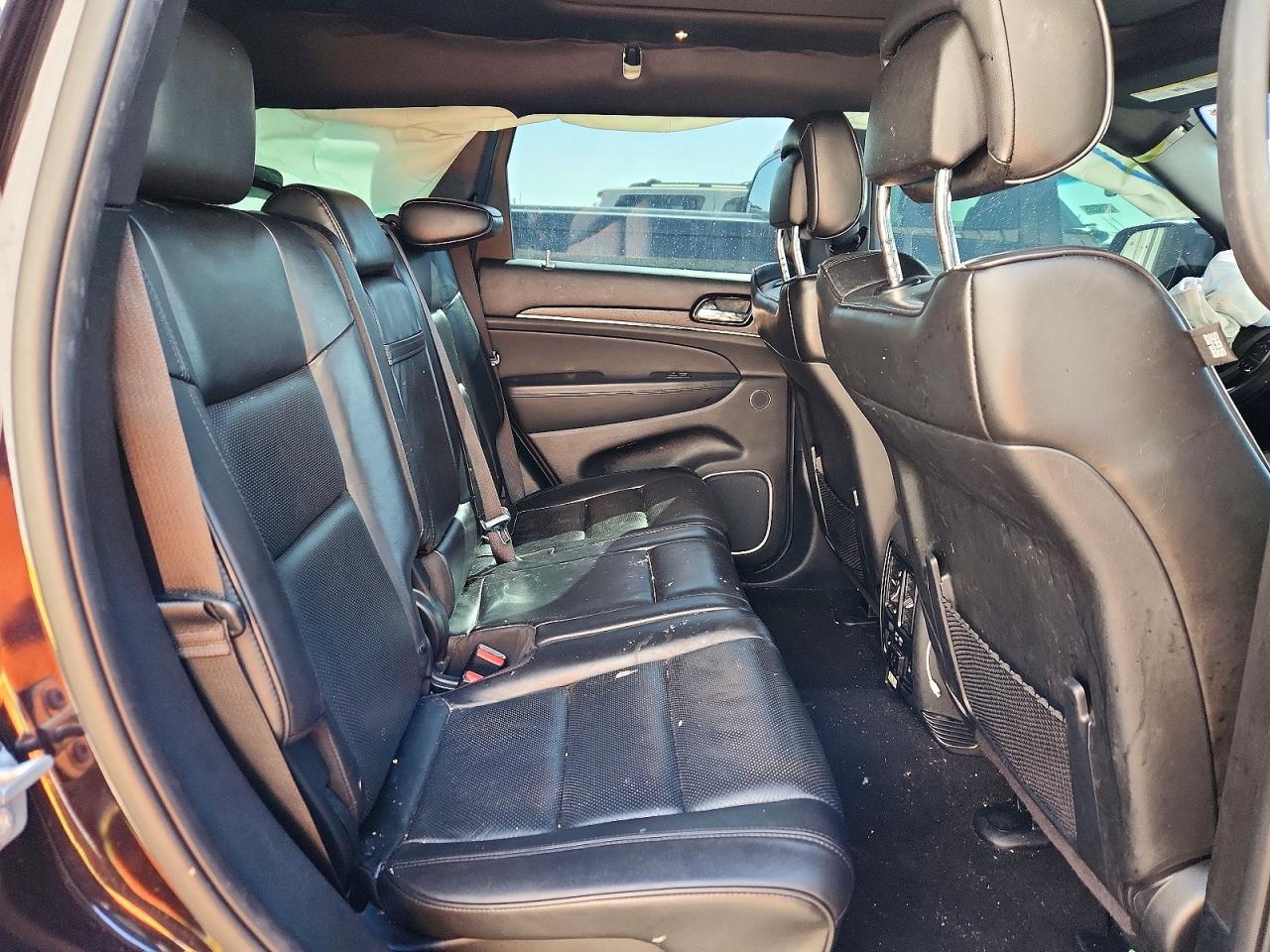 2020 JEEP GRAND CHEROKEE OVERLAND photo 11