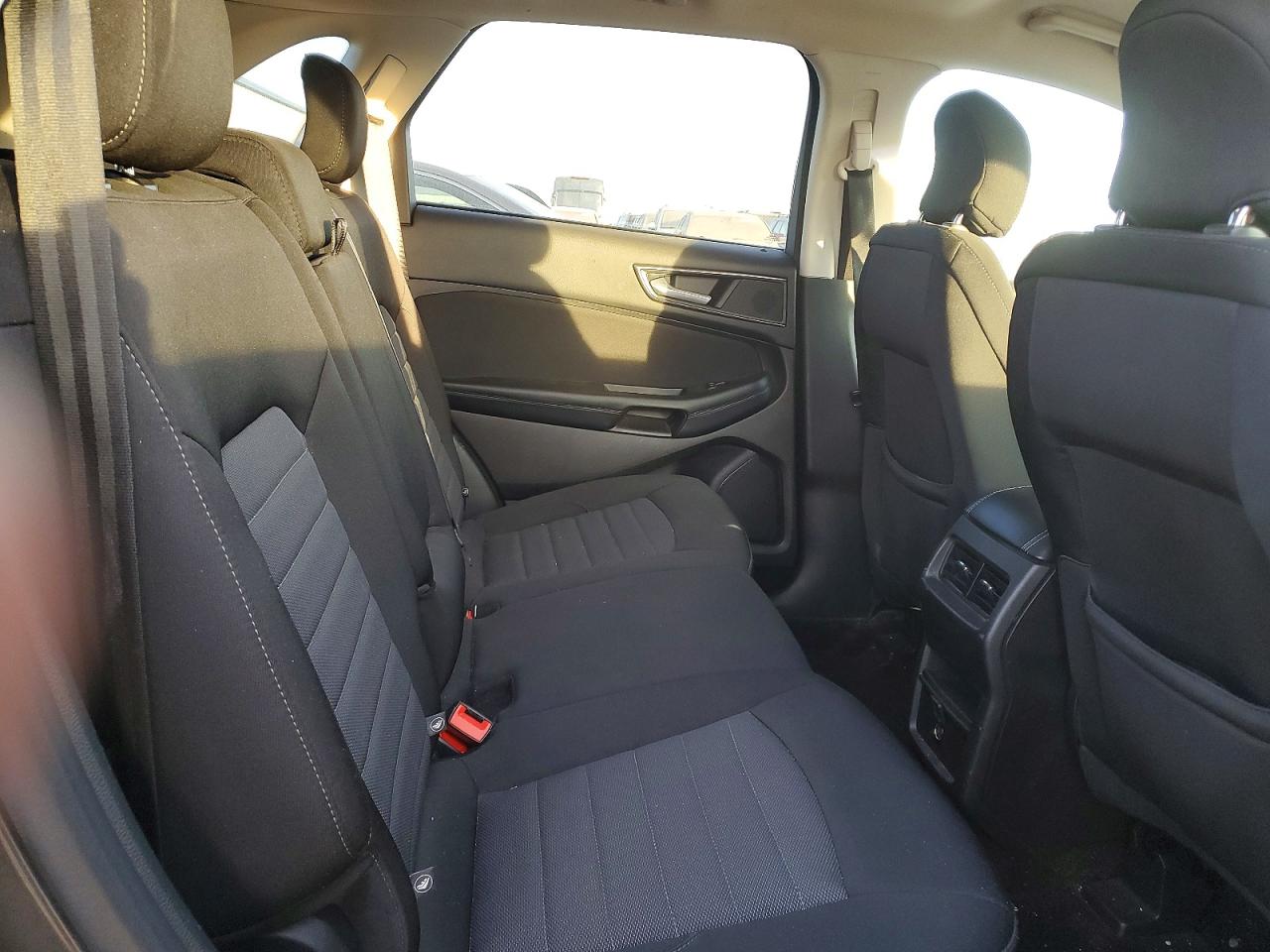2017 FORD EDGE SE photo 21