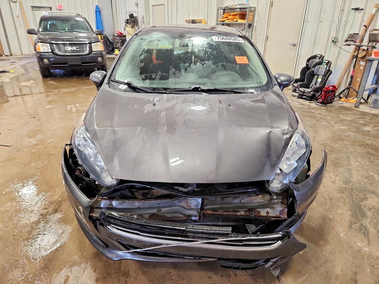 2015 FORD FIESTA SE photo 9