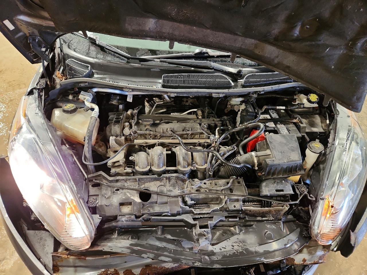 2015 FORD FIESTA SE photo 21