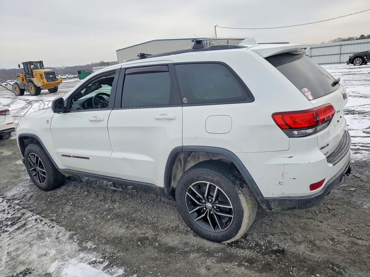 2018 JEEP GRAND CHEROKEE TRAILHAWK photo 2