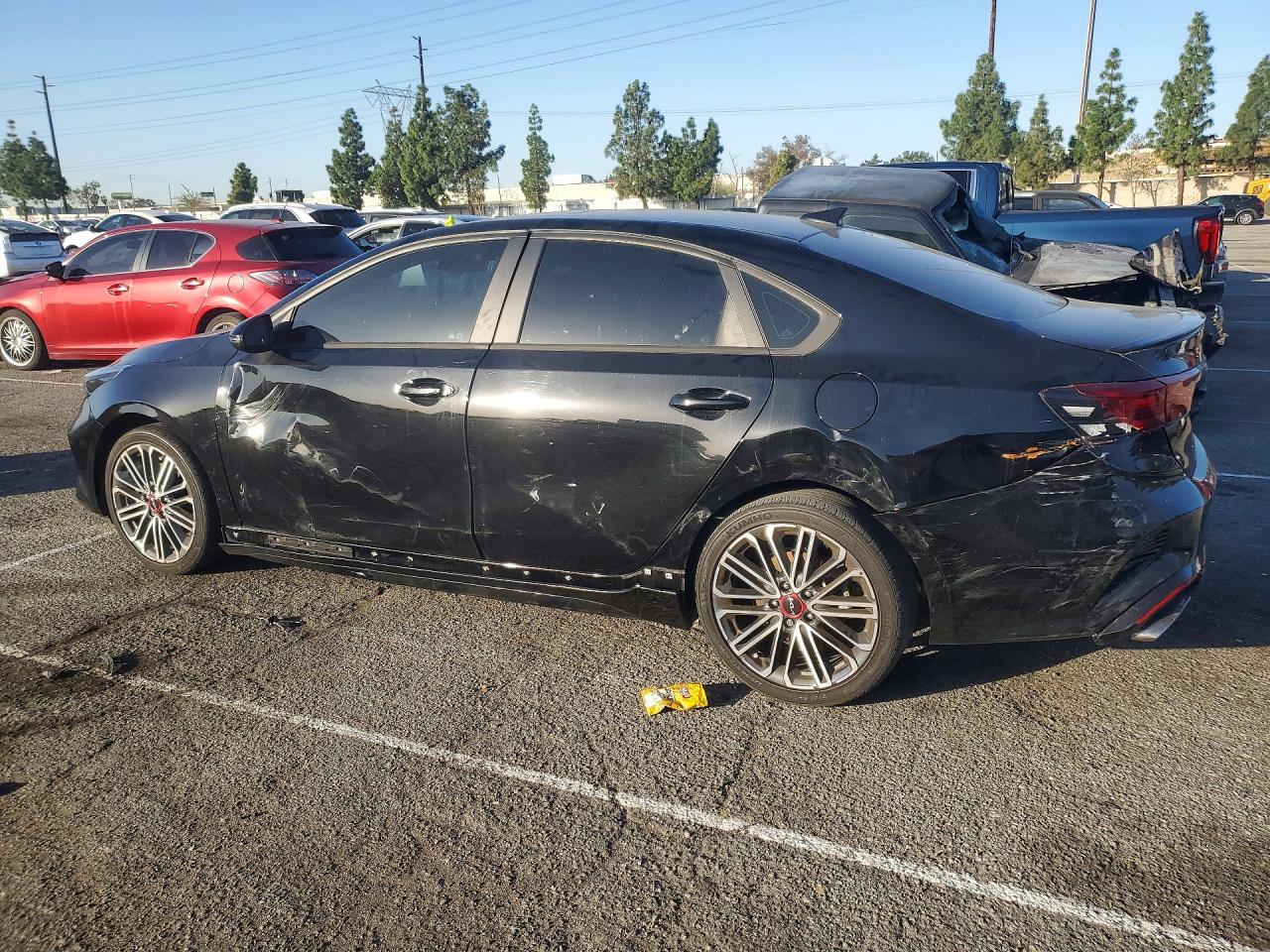 2024 KIA FORTE GT photo 2