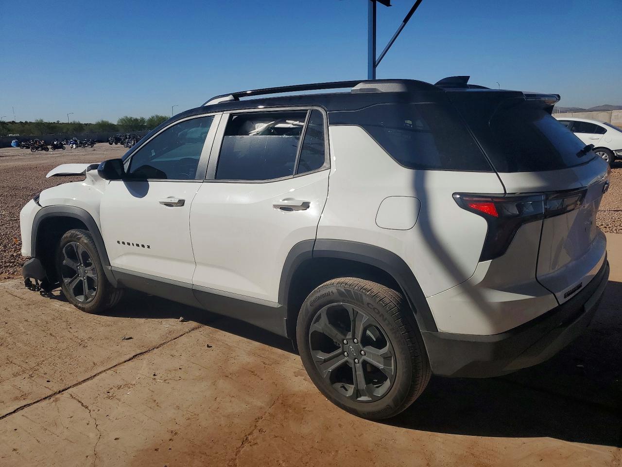2026 CHEVROLET EQUINOX LT photo 2