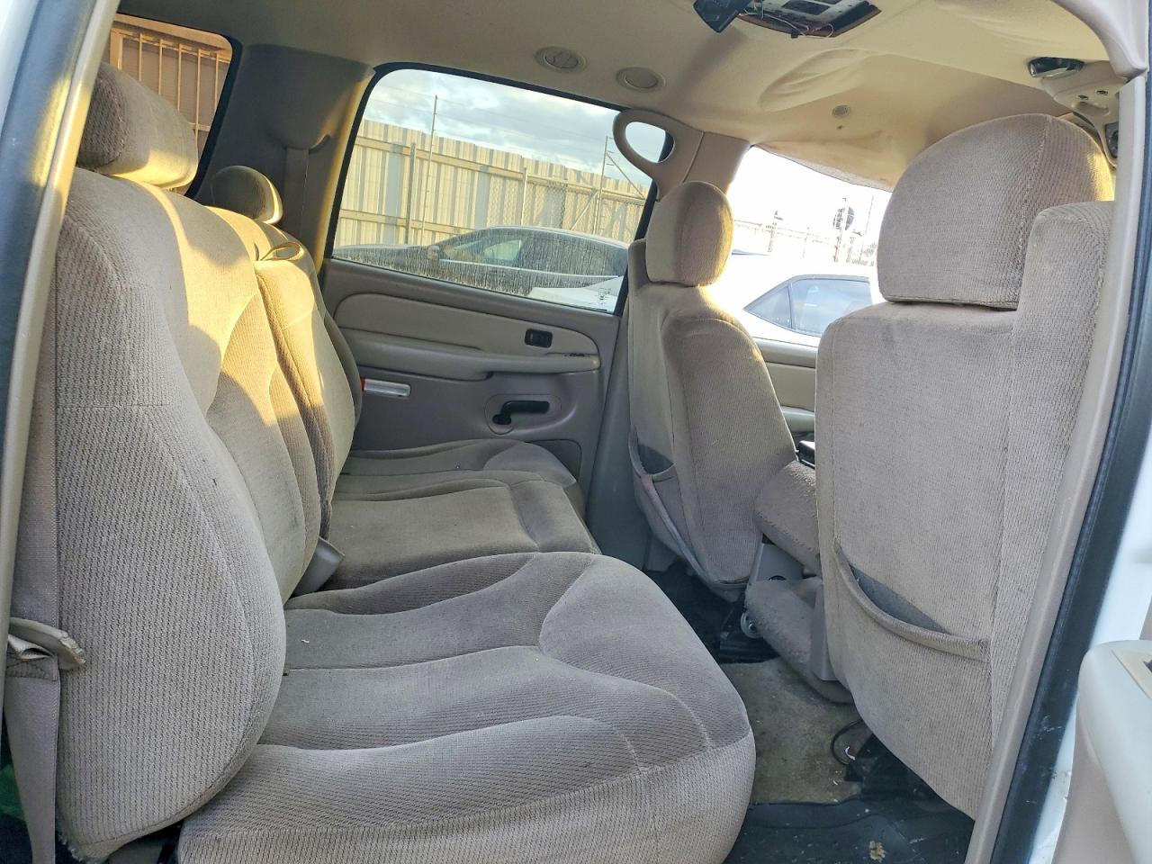 2002 GMC YUKON XL C1500 photo 21