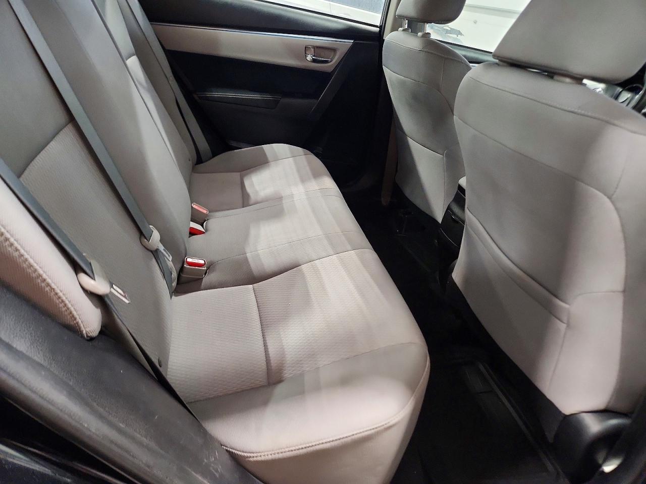 2014 TOYOTA COROLLA L photo 19