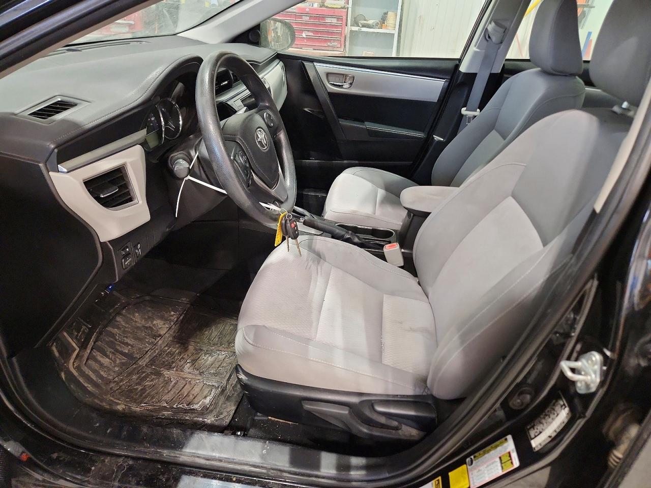 2014 TOYOTA COROLLA L photo 13