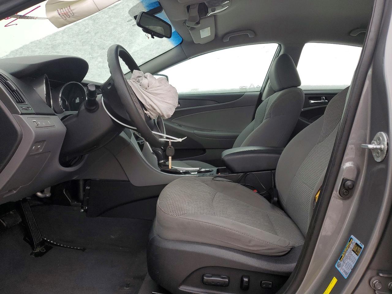 2013 HYUNDAI SONATA GLS photo 19