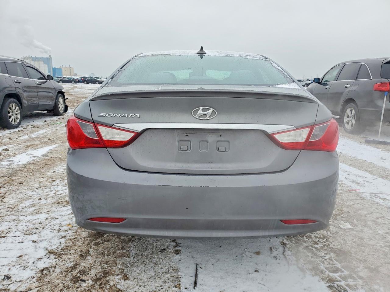 2013 HYUNDAI SONATA GLS photo 16