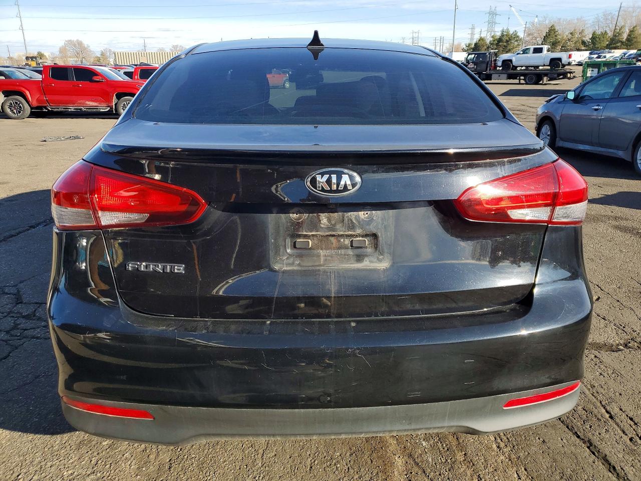 2017 KIA FORTE LX photo 6