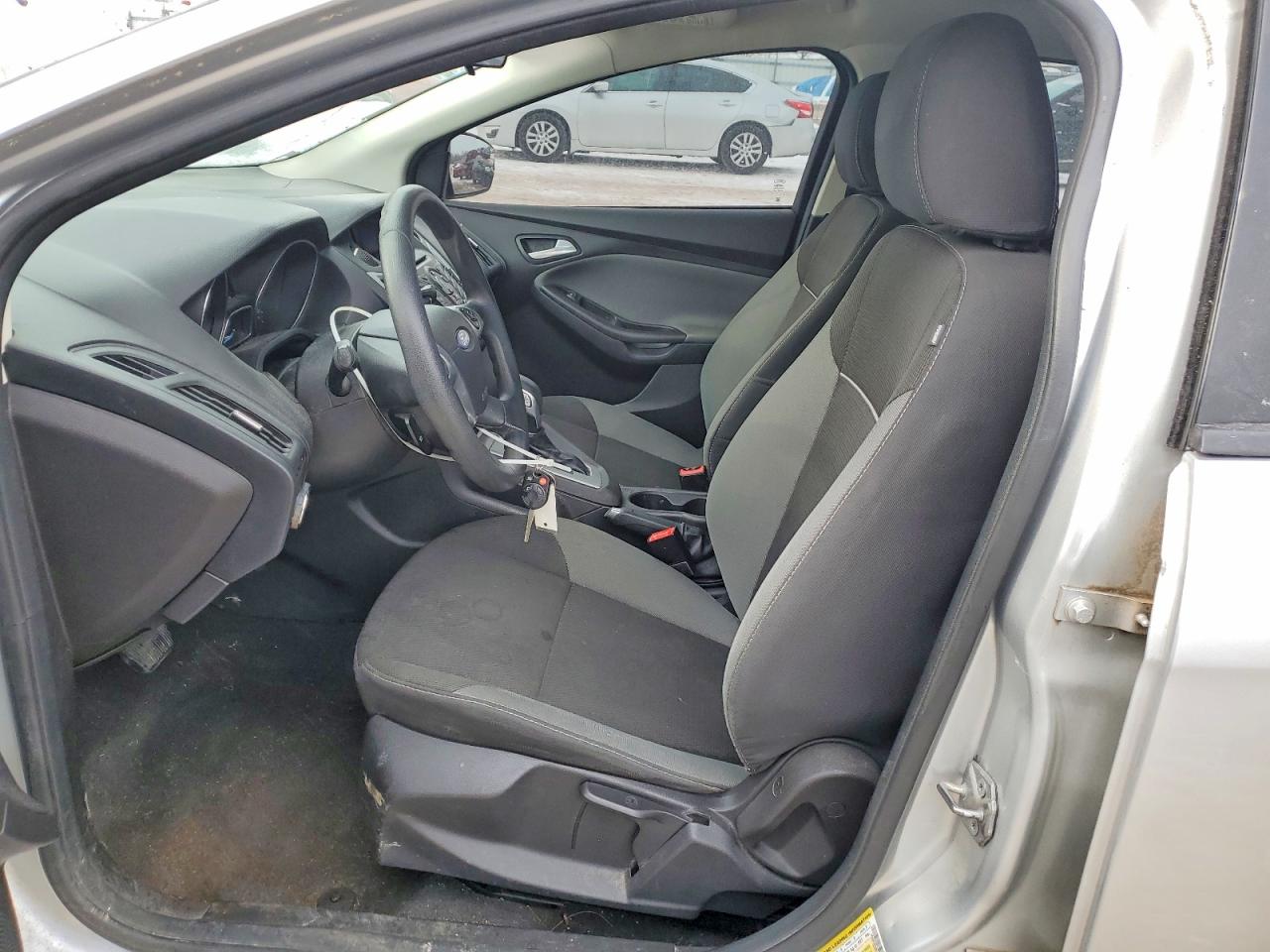 2014 FORD FOCUS SE photo 19