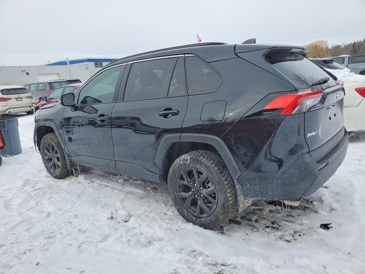 2025 TOYOTA RAV4 XLE photo 2