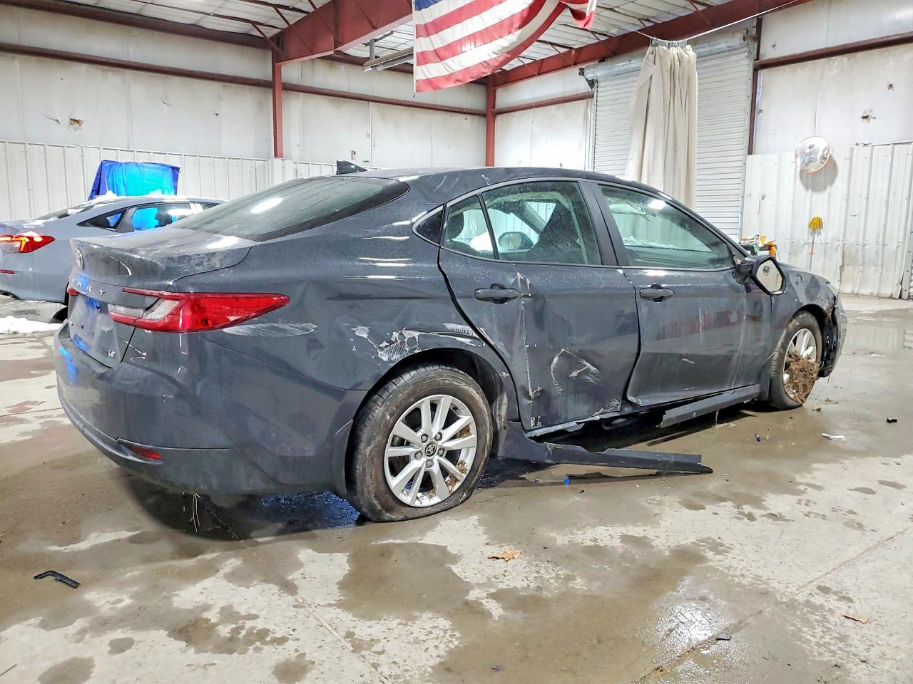 2025 TOYOTA CAMRY XSE photo 3
