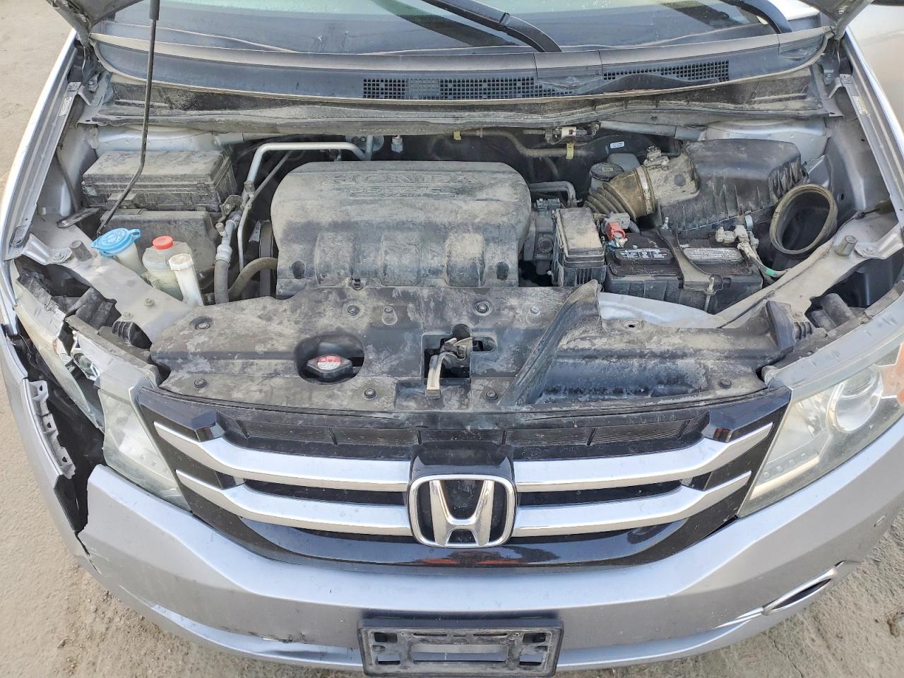2016 HONDA ODYSSEY photo 12