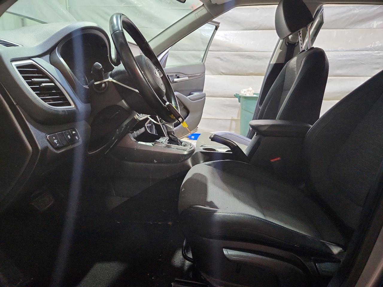 2021 KIA SELTOS S photo 19
