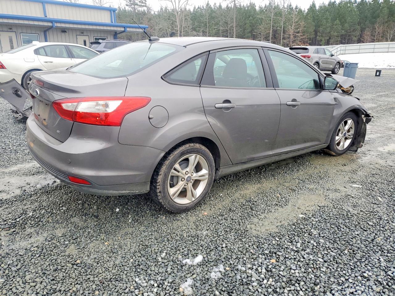 2013 FORD FOCUS SE photo 5
