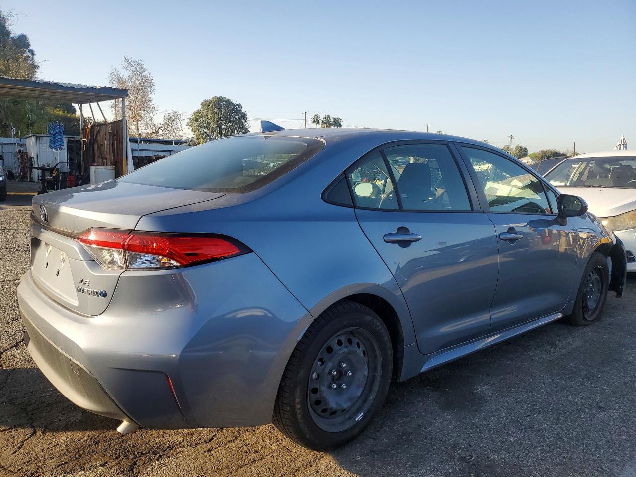 2024 TOYOTA COROLLA photo 3