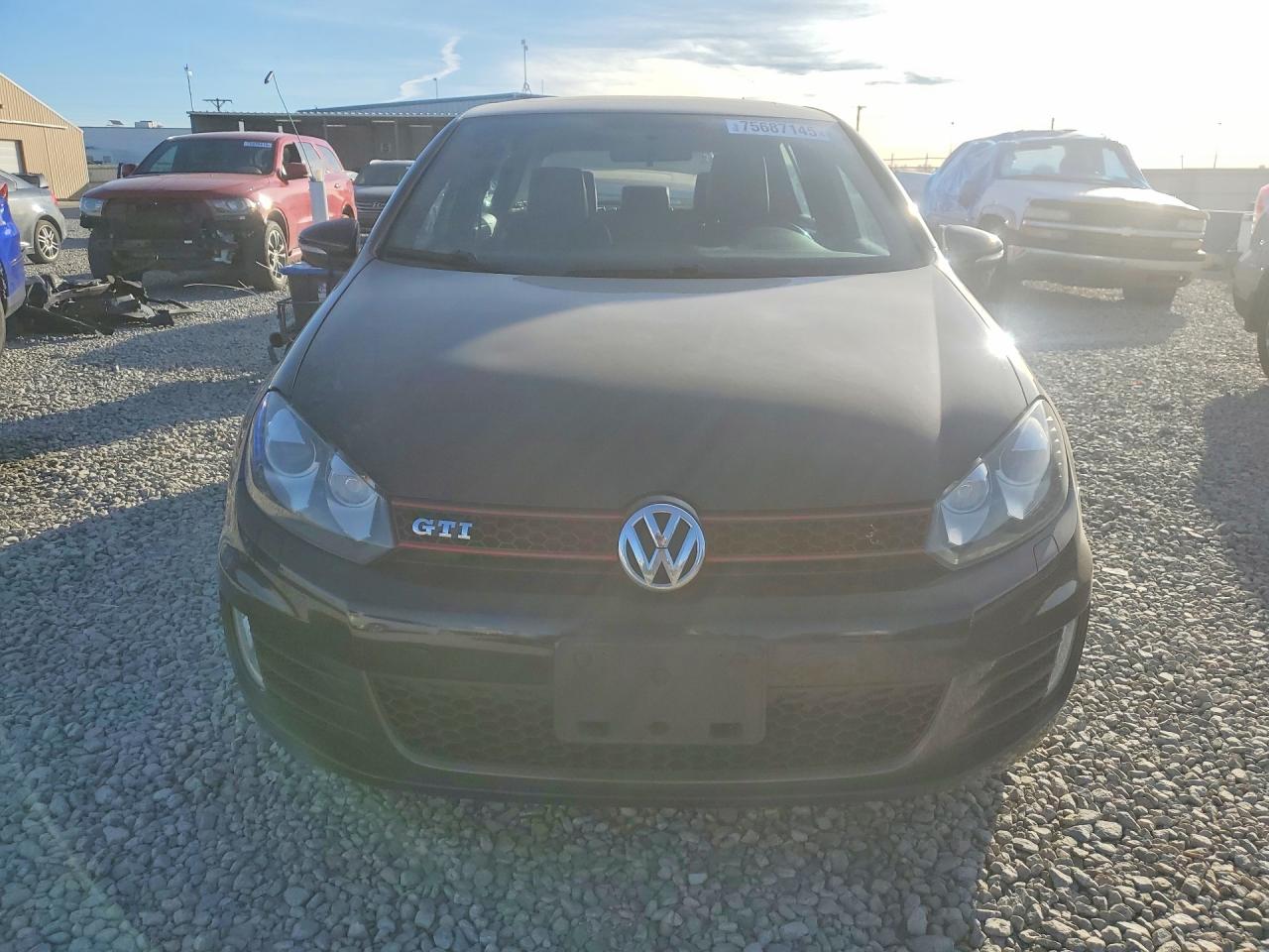 2013 VOLKSWAGEN GTI photo 5