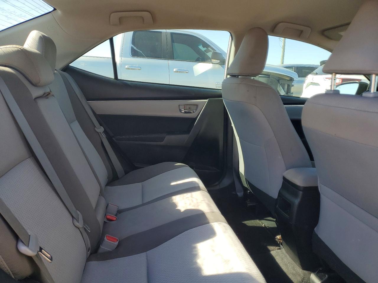 2018 TOYOTA COROLLA L photo 19
