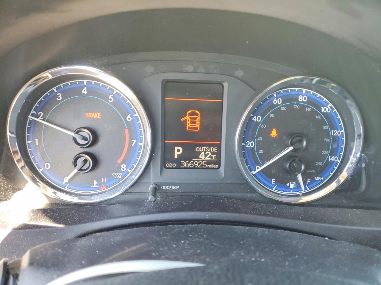 2018 TOYOTA COROLLA L photo 17