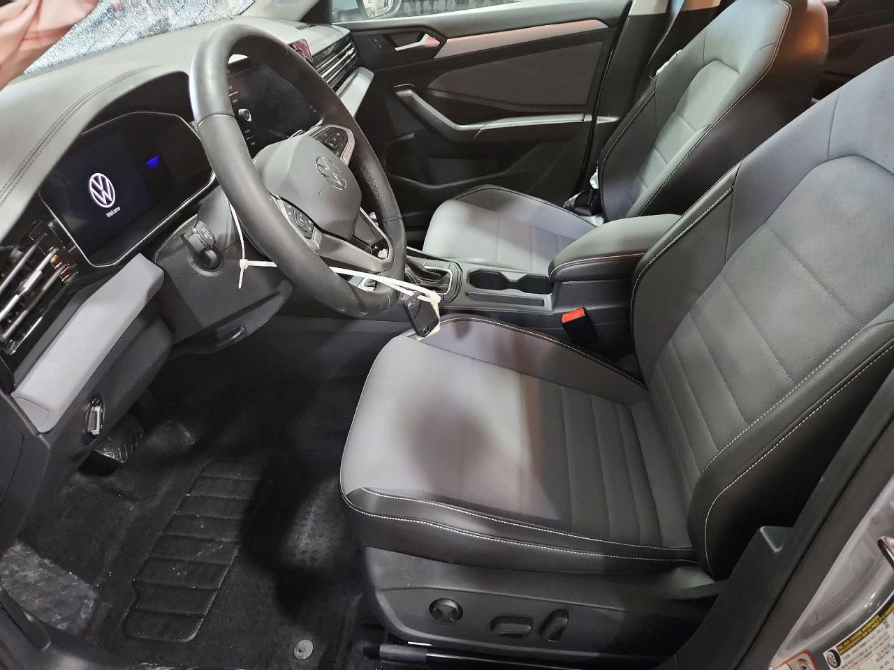 2025 VOLKSWAGEN JETTA SE photo 19