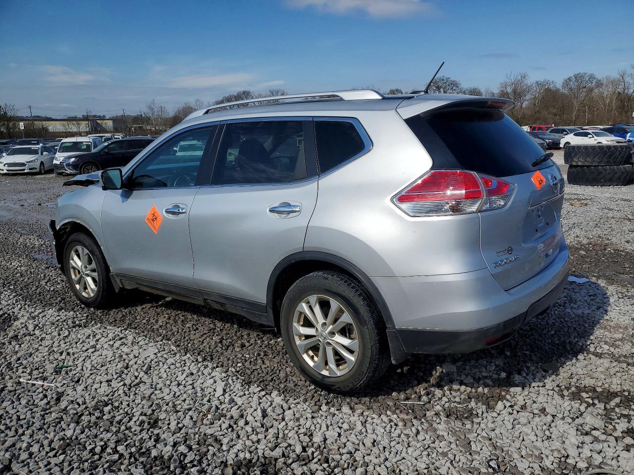 2016 NISSAN ROGUE SV photo 4