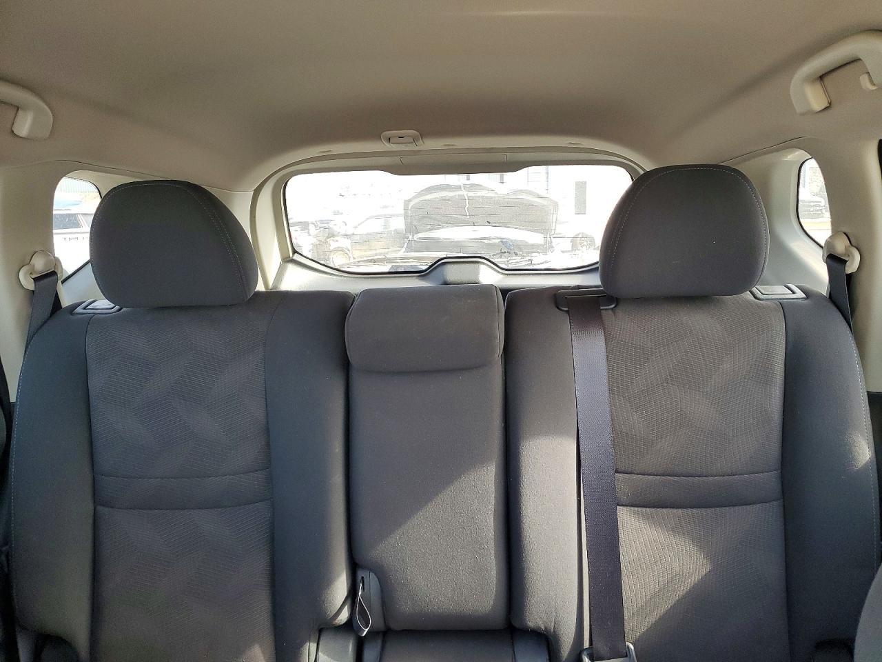 2016 NISSAN ROGUE SV photo 28