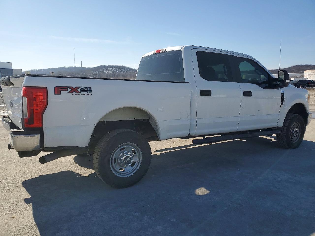 2017 FORD F250 SUPER DUTY photo 3