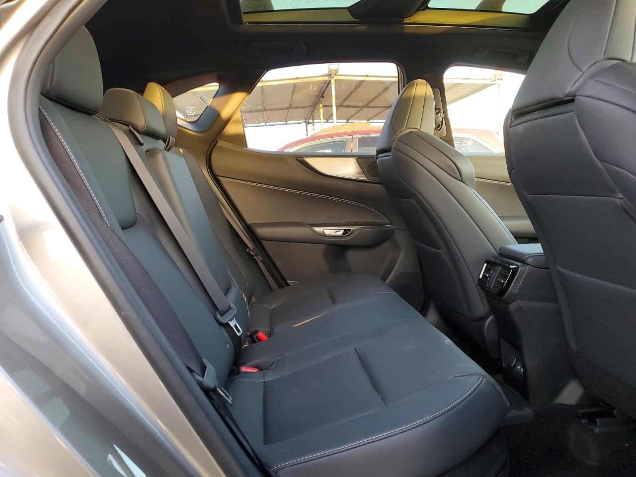 2025 LEXUS NX 450H LUXURY photo 11