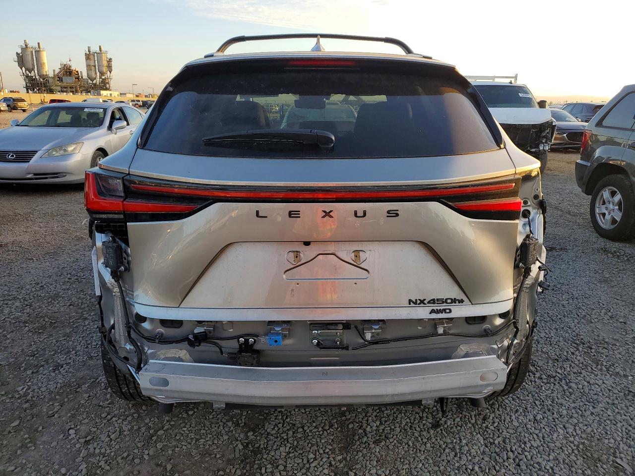 2025 LEXUS NX 450H LUXURY photo 6