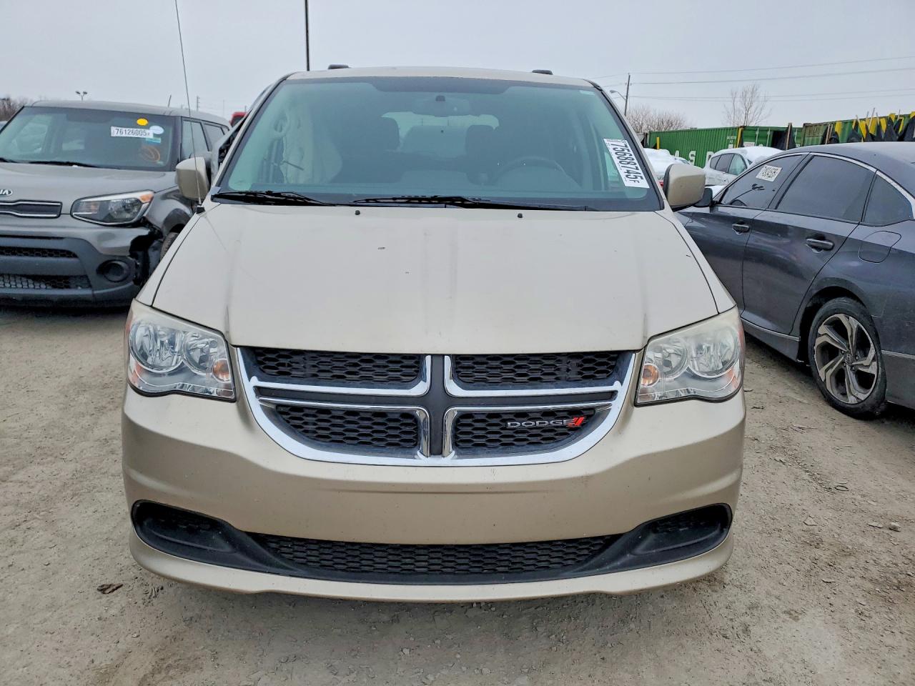 2013 DODGE GRAND CARAVAN SXT photo 9