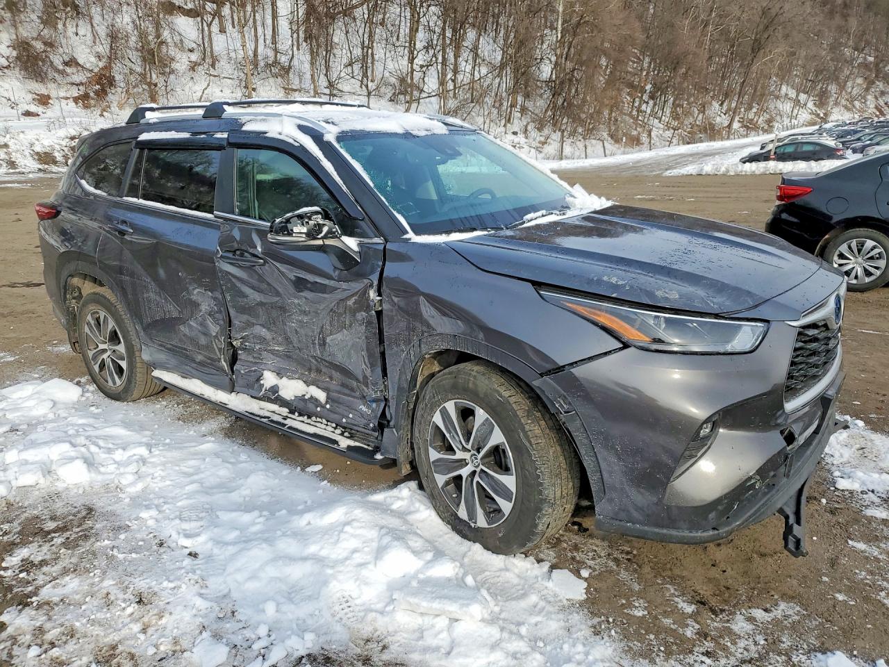 2023 TOYOTA HIGHLANDER HYBRID XLE photo 4