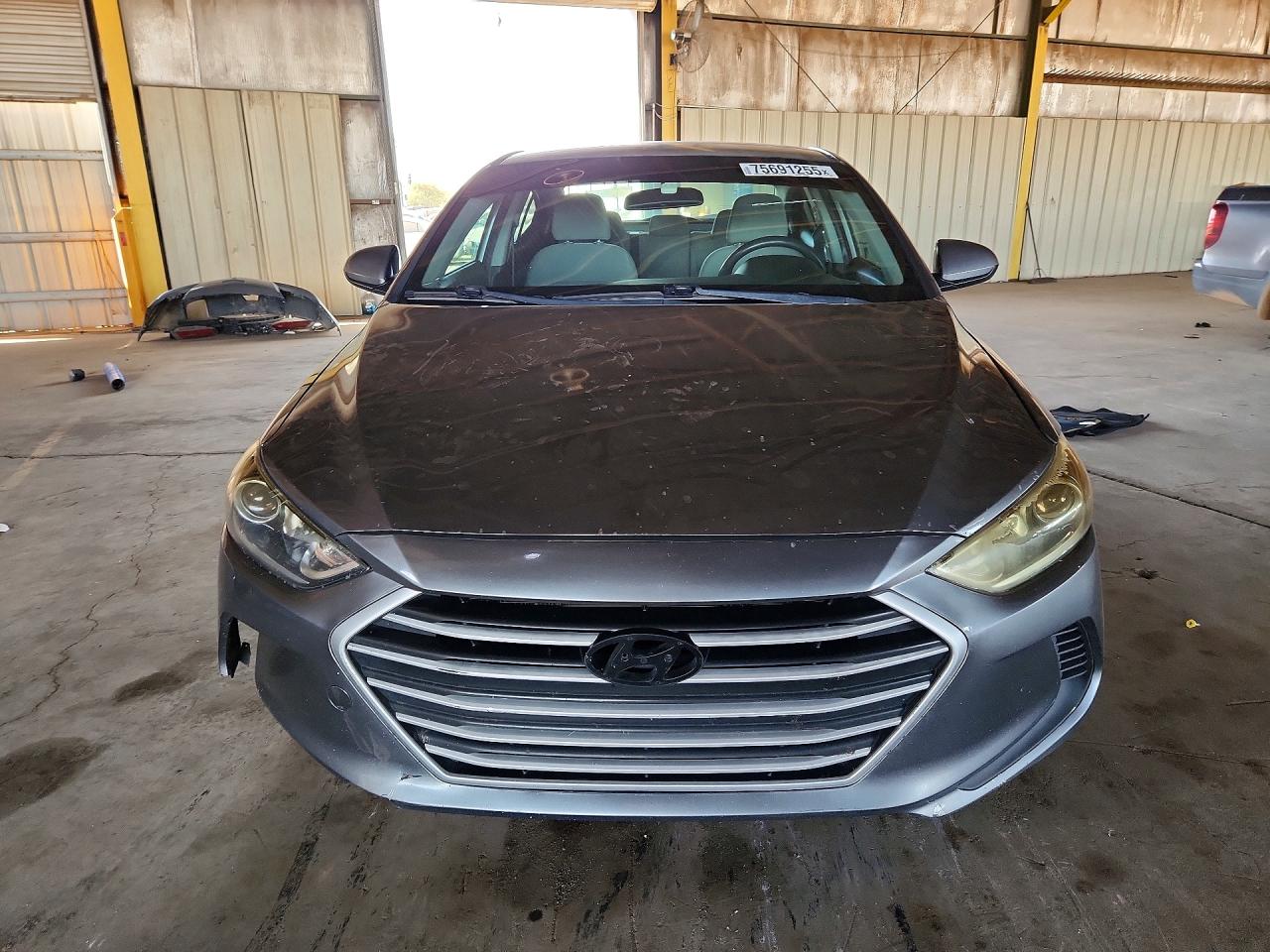 2017 HYUNDAI ELANTRA SE photo 9