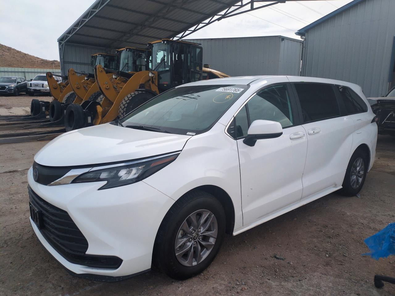 2025 TOYOTA SIENNA
