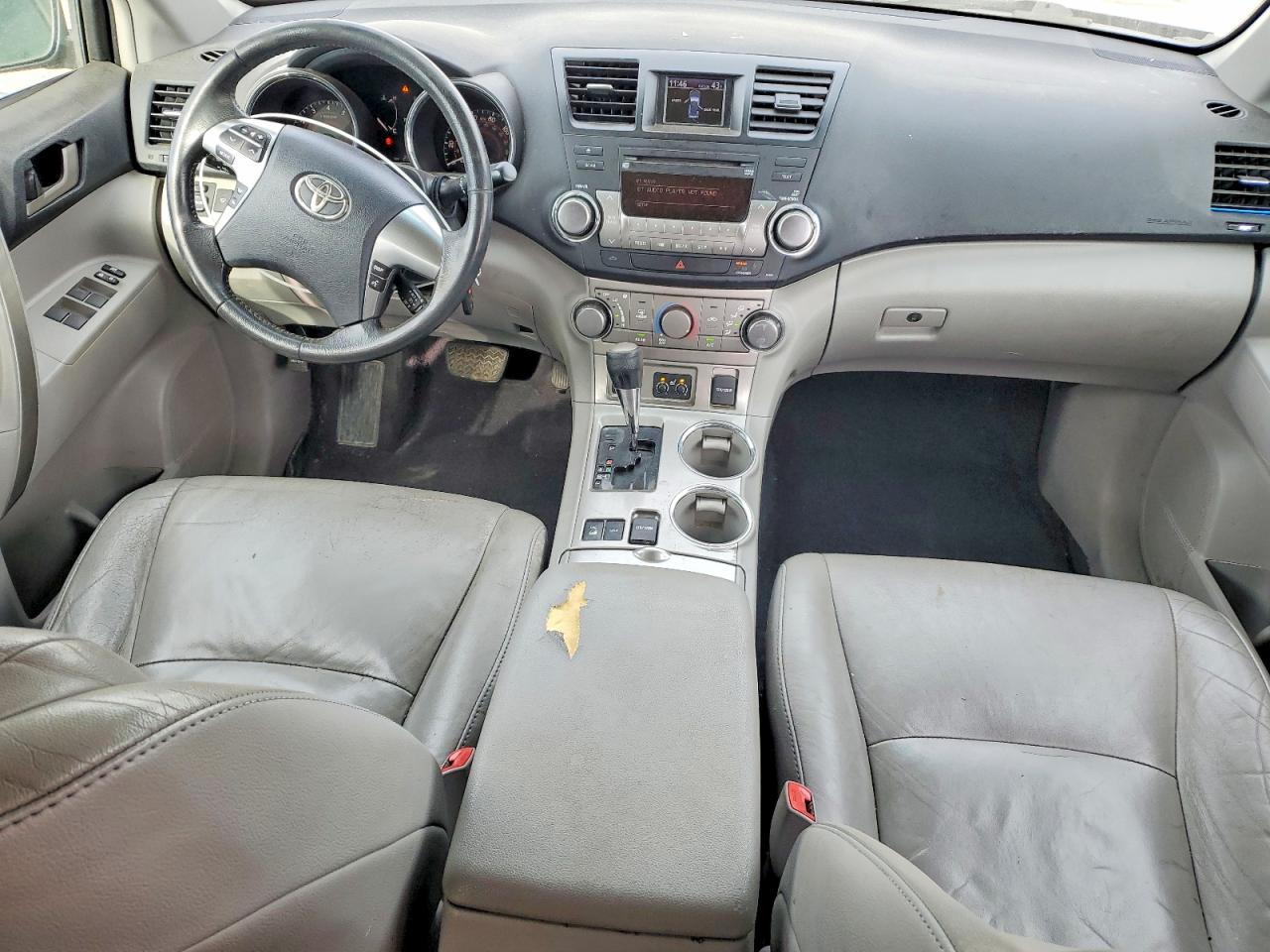 2011 TOYOTA HIGHLANDER BASE photo 22