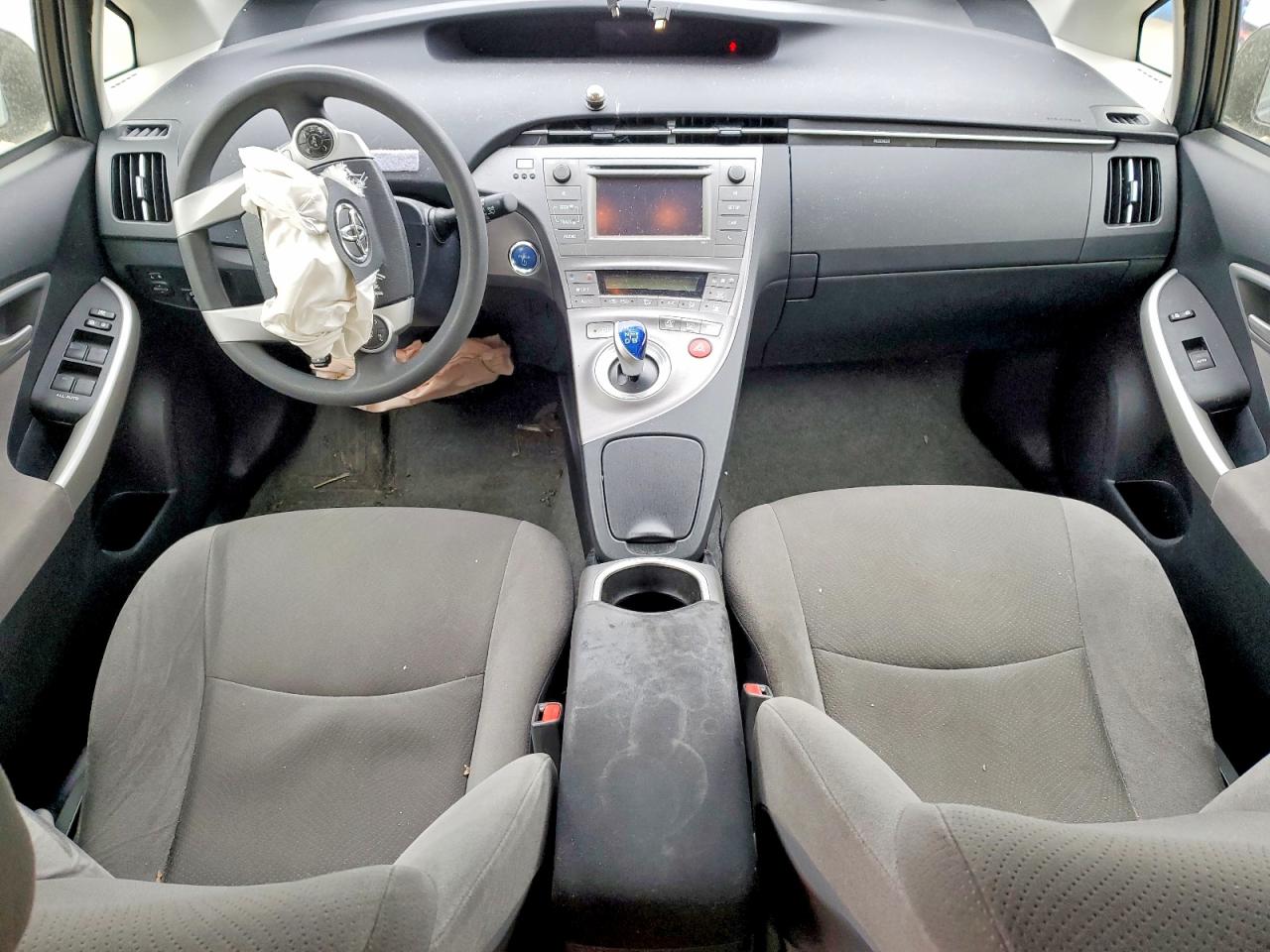 2014 TOYOTA PRIUS photo 8