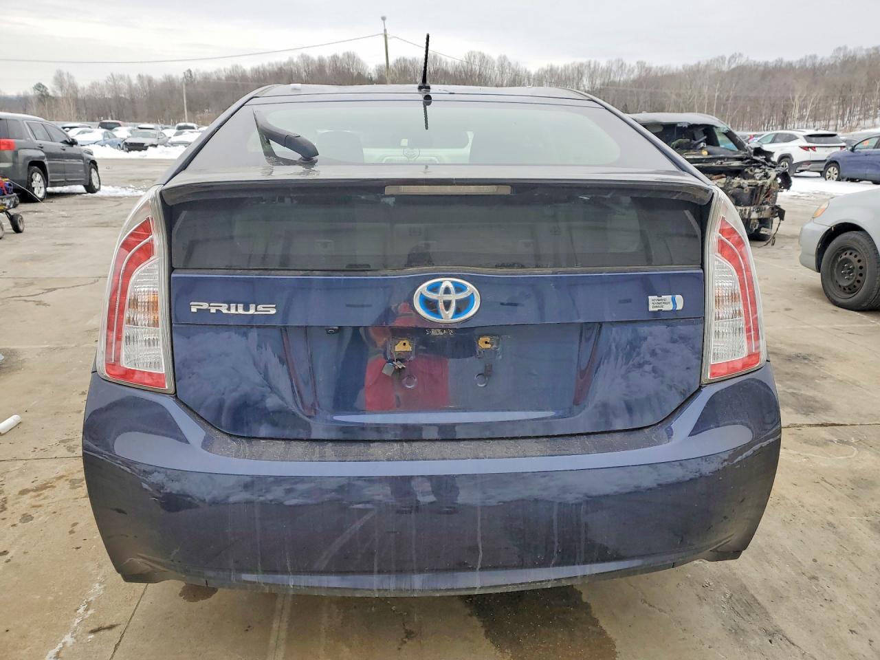 2014 TOYOTA PRIUS photo 6