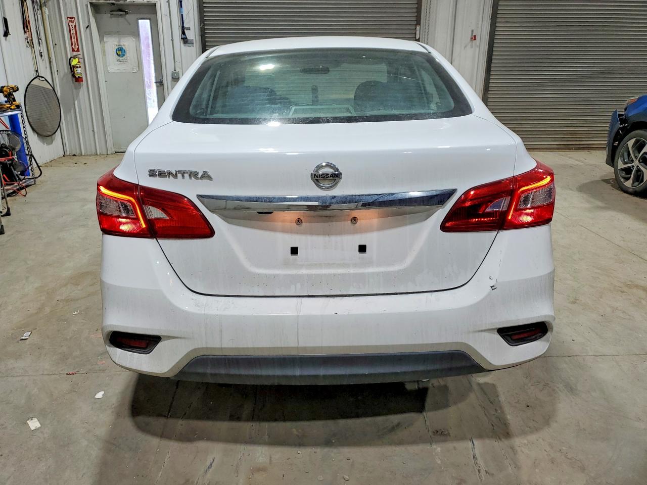 2018 NISSAN SENTRA S photo 11