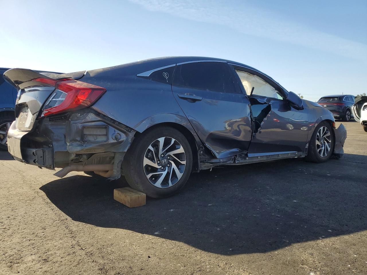 2016 HONDA CIVIC photo 5