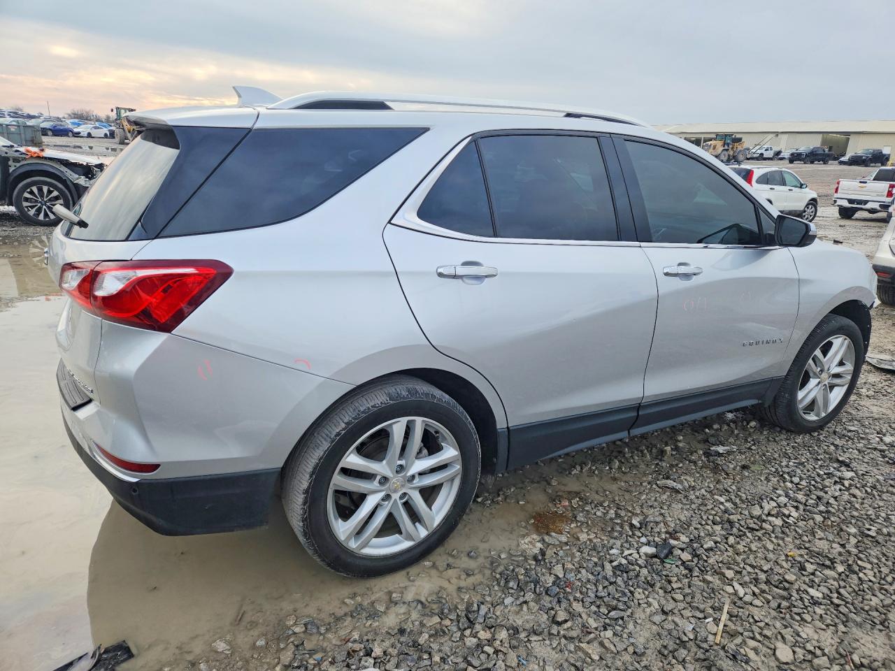 2020 CHEVROLET EQUINOX PREMIER photo 5