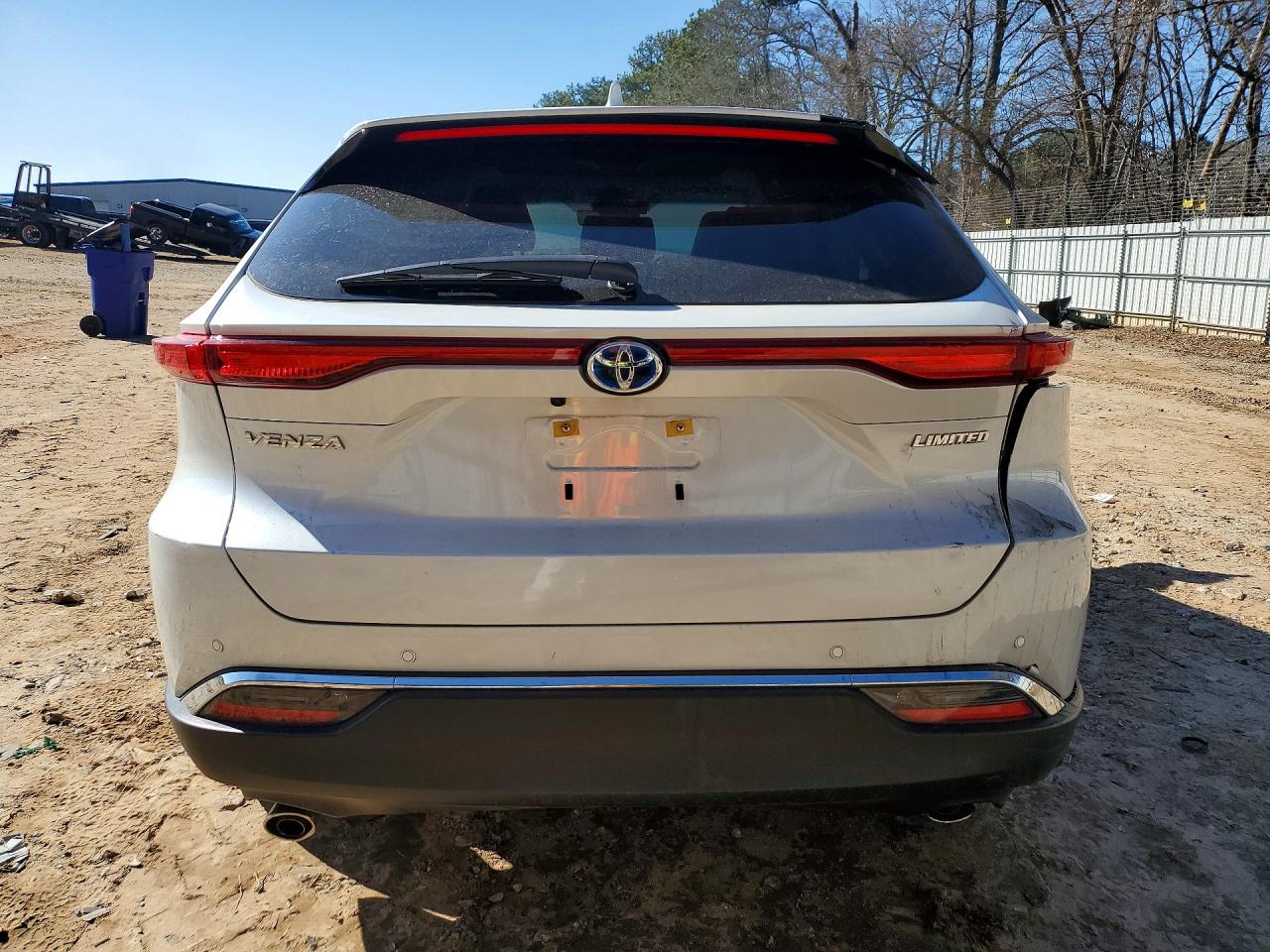 2024 TOYOTA VENZA photo 11
