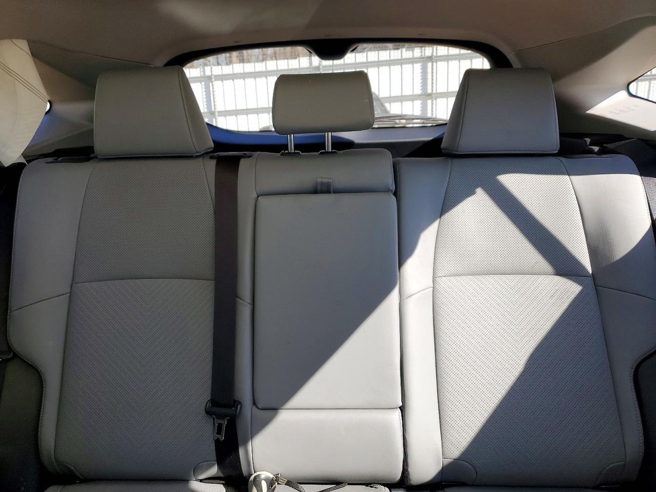 2024 TOYOTA VENZA photo 19