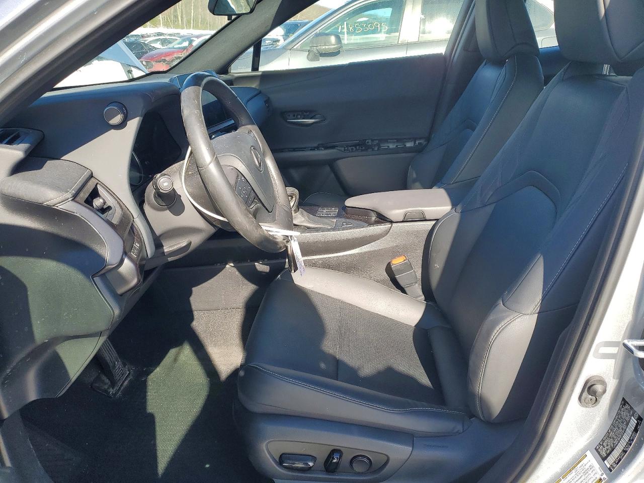 2023 LEXUS UX 250H BASE photo 7
