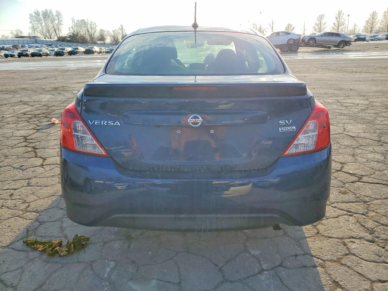 2018 NISSAN VERSA SV photo 16