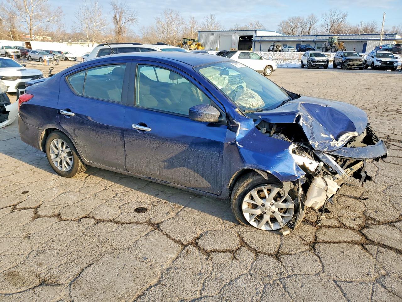 2018 NISSAN VERSA SV photo 10